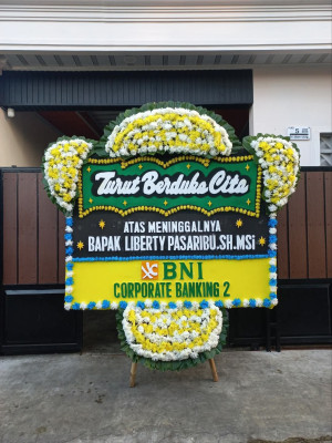 Papan Bunga Duka di Badar