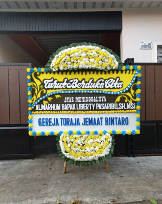 Papan Bunga Duka di Badar